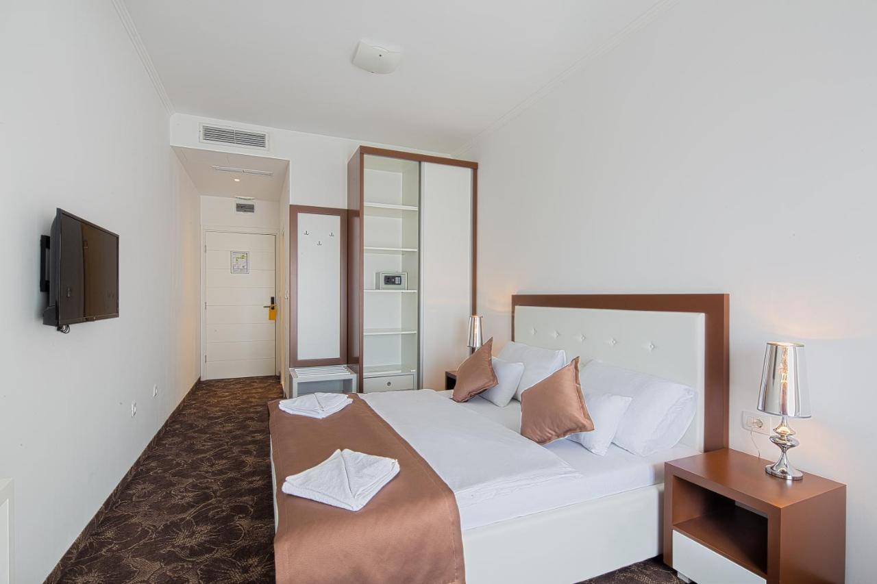 Hotel Pozzo Будва Екстер'єр фото
