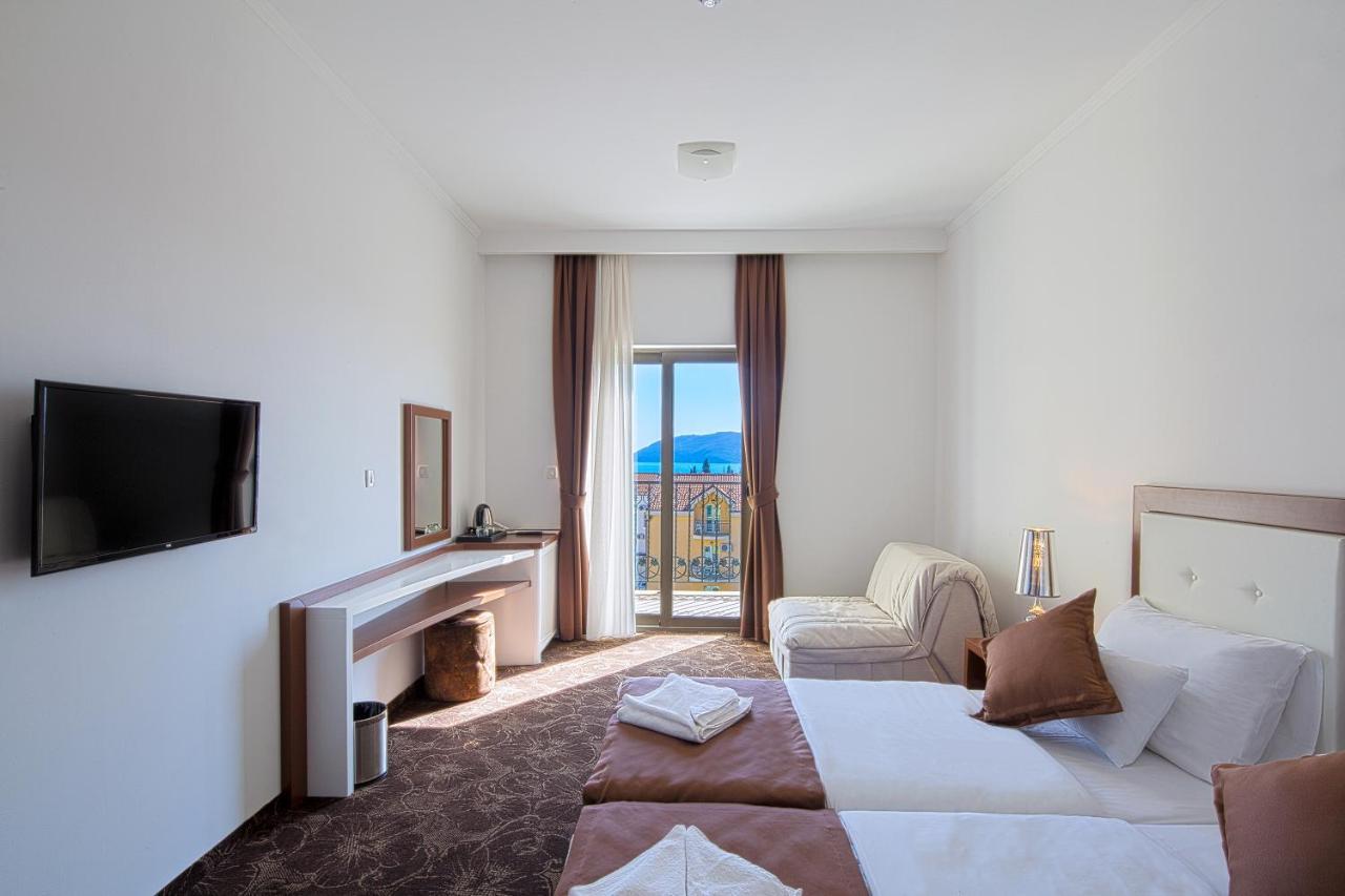 Hotel Pozzo Будва Екстер'єр фото
