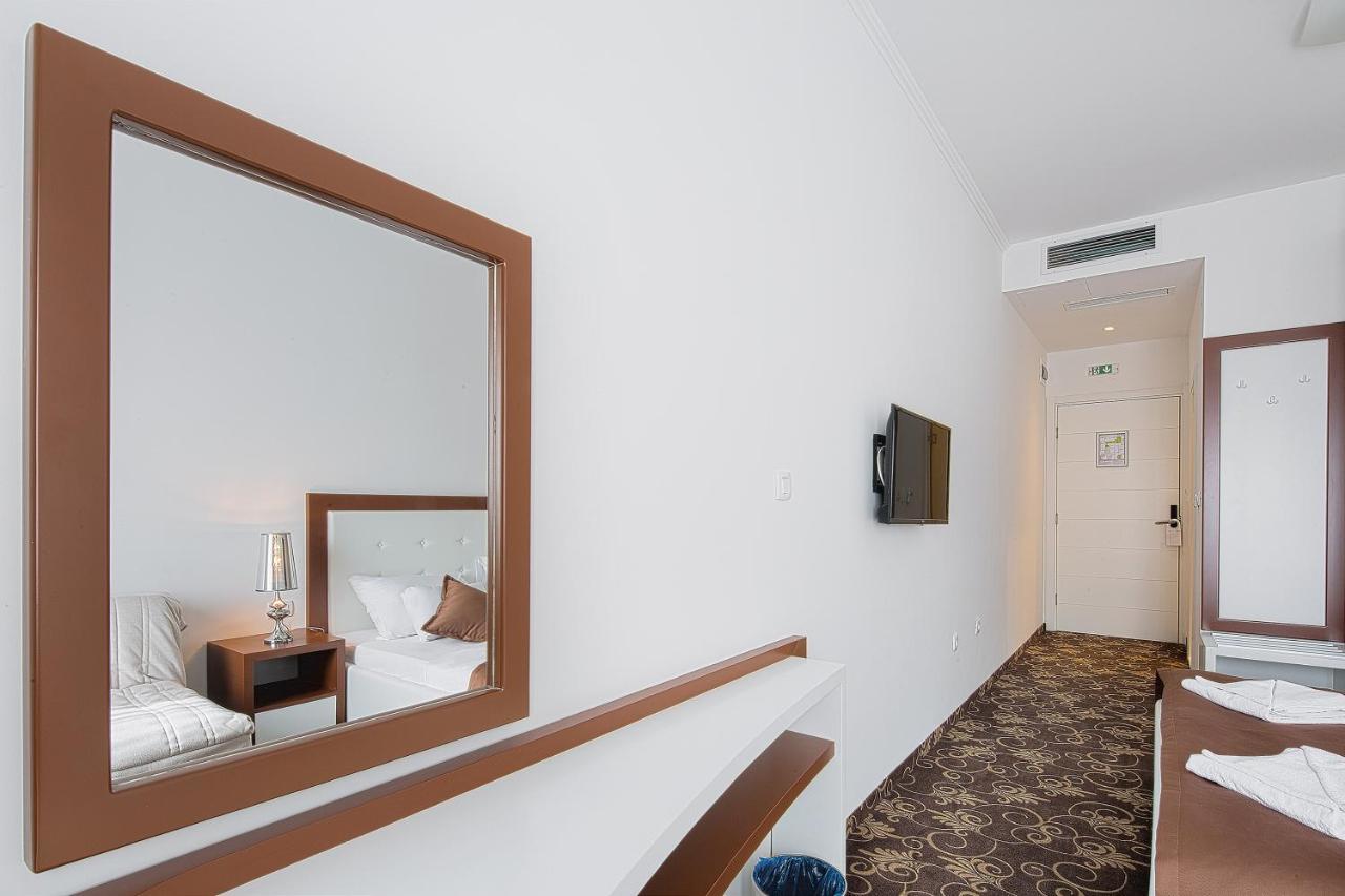Hotel Pozzo Будва Екстер'єр фото