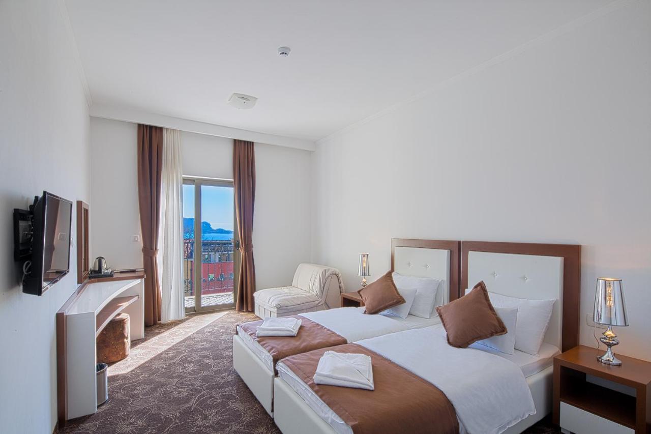 Hotel Pozzo Будва Екстер'єр фото